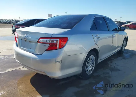 2014 Toyota Camry Le z USA, uszkodzony, nr VIN 4T4BF1FK7ER444516